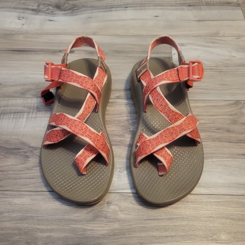 Chaco's Z/2 Classic Sandal‎ Womens 7 Swell Peach Sports Performance Strappy